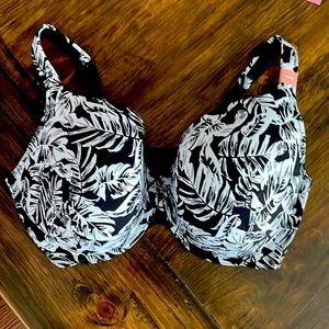 Cacique modern collection- lightly lined full coverage 40DD New with tags